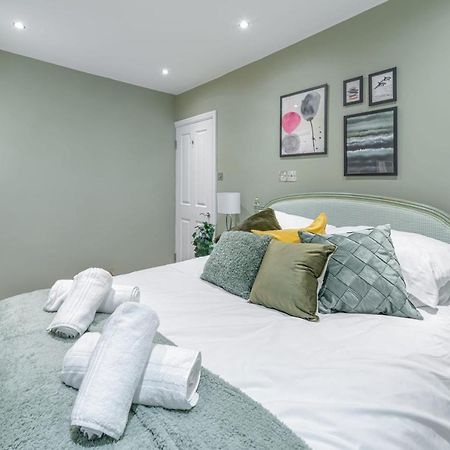 Apartamento Stylish Shepherds Bush Flat Londres Exterior foto